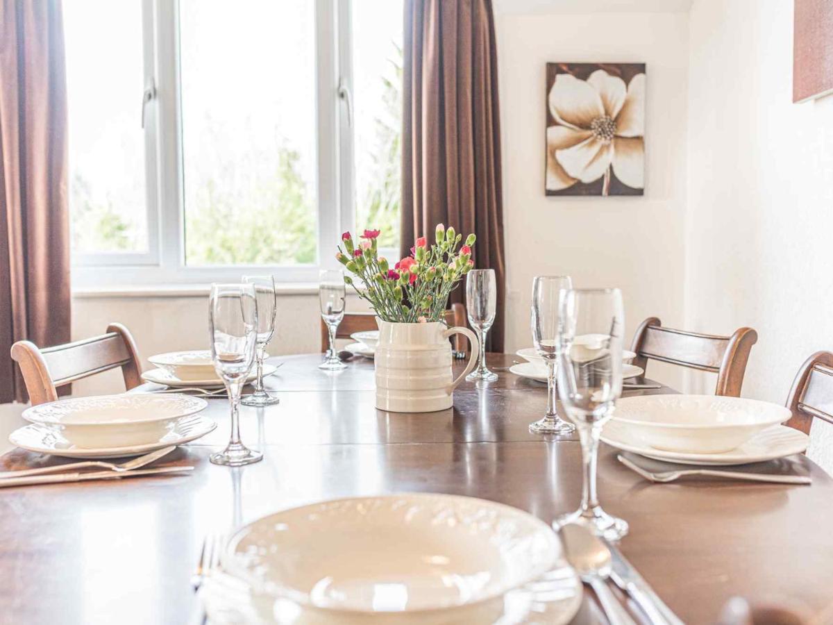 Pass The Keys Comfortable 3 Bed In Central Bowness With Parking 温德米尔 外观 照片