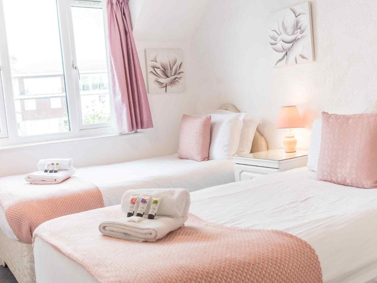 Pass The Keys Comfortable 3 Bed In Central Bowness With Parking 温德米尔 外观 照片