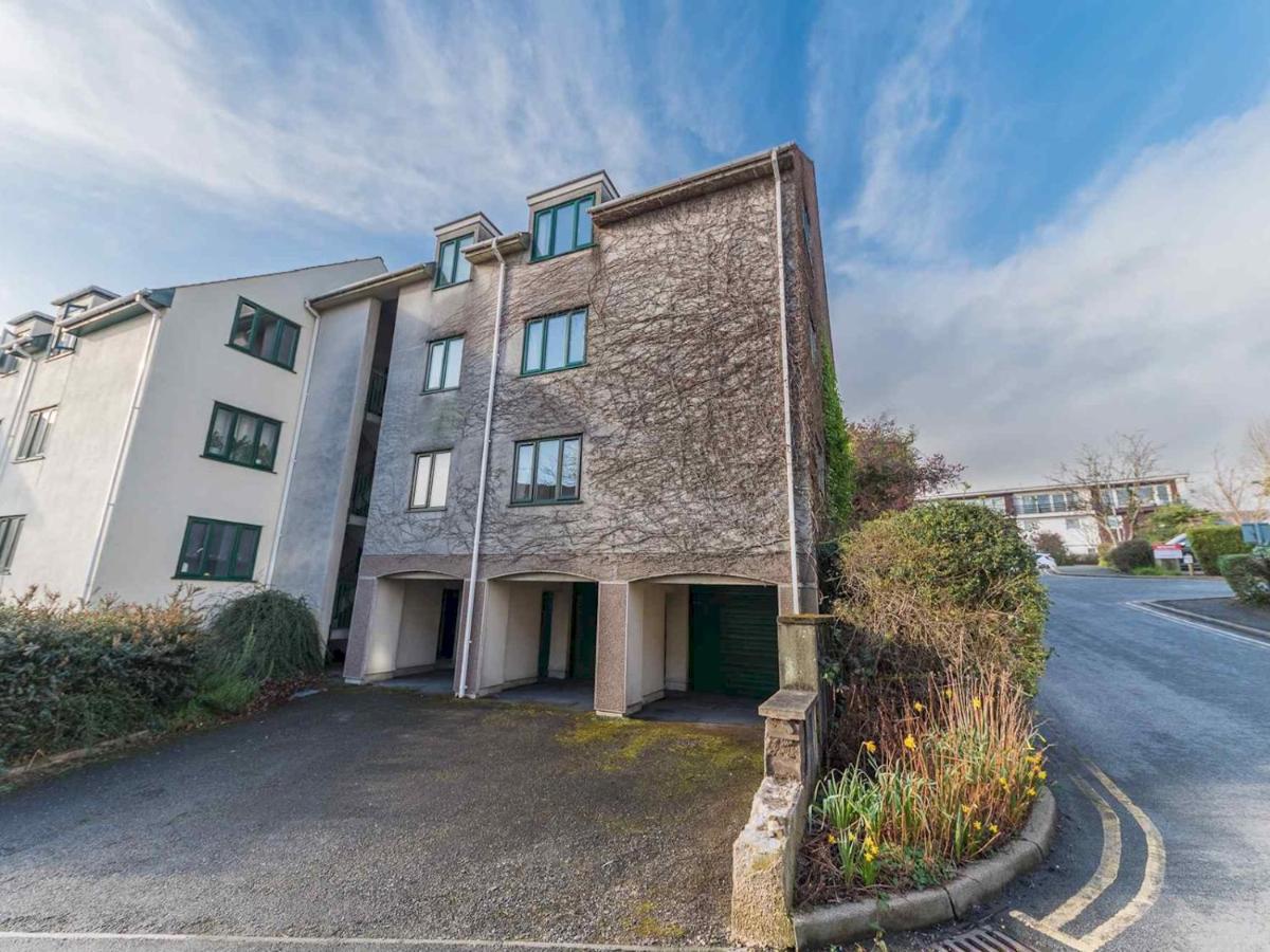 Pass The Keys Comfortable 3 Bed In Central Bowness With Parking 温德米尔 外观 照片